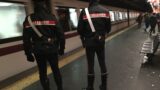 Roma, carabinieri arrestano 20 borseggiatori negli ultimi giorni: raffica di furti di portafogli e borse