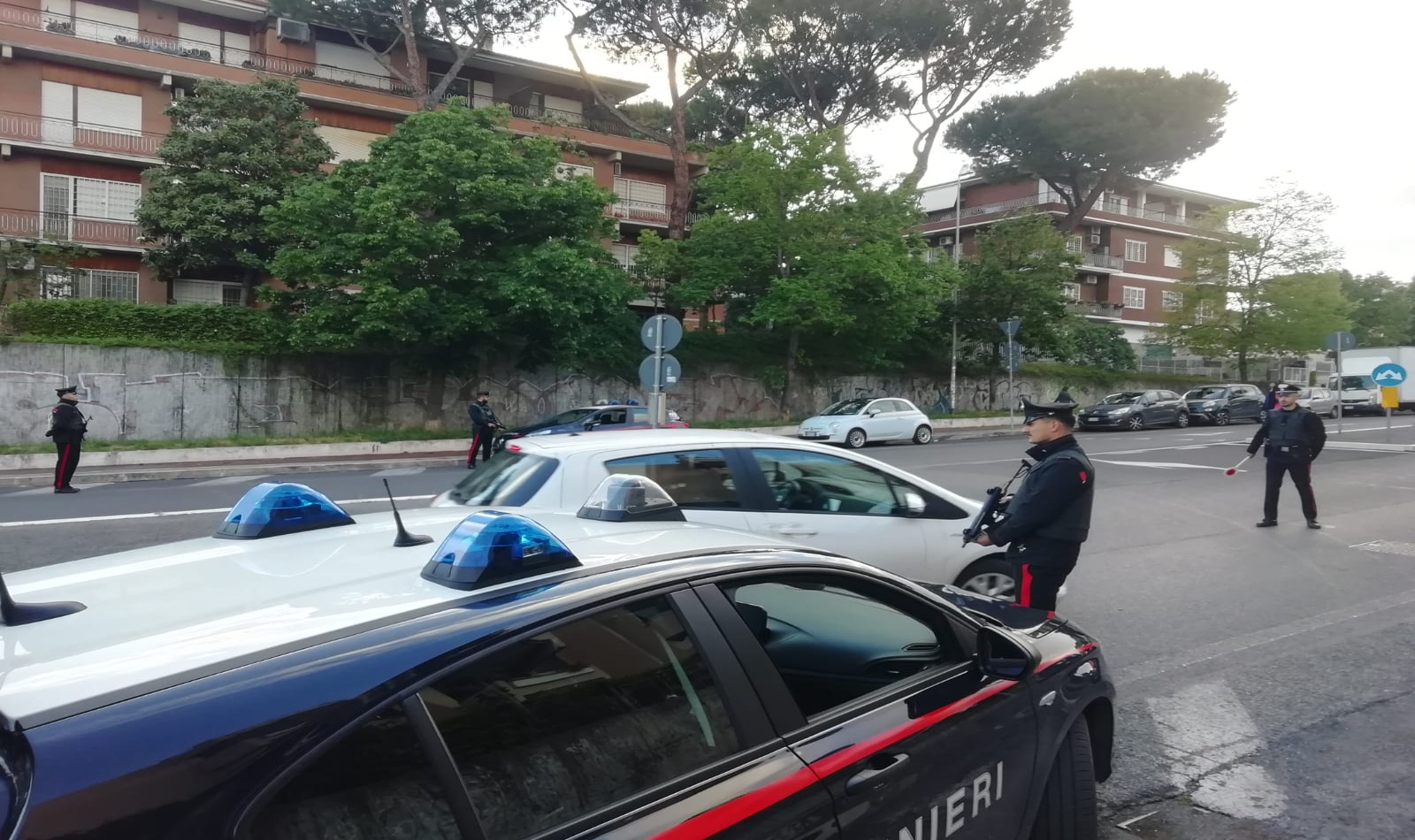 EUR - I Carabinieri impegnati nei controlli nei vari quartieri