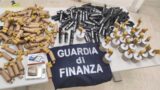 Latina, vendeva su internet bombe carta, fuochi d’artificio e candelotti: denunciato un uomo