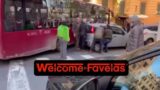 Roma, l’ennesimo parcheggio selvaggio costringe i cittadini ad intervenire: “Giubileo giorno: 1”