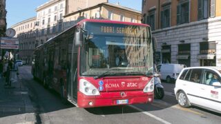 Roma, sciopero ‘doppio’ 9 e 12 dicembre, la ‘settimana nera’ per trasporti e scuola: tutte le informazioni