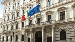 Roma, appalti della Difesa sotto inchiesta, perquisizioni al Ministero, Rfi e Terna: 26 indagati