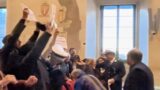 Protesta in Campidoglio, comitati contro Gualtieri: “No al biodigestore a Casal Selce”