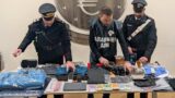 Roma, regali di Natale di lusso… con soldi falsi: arrestato 64enne