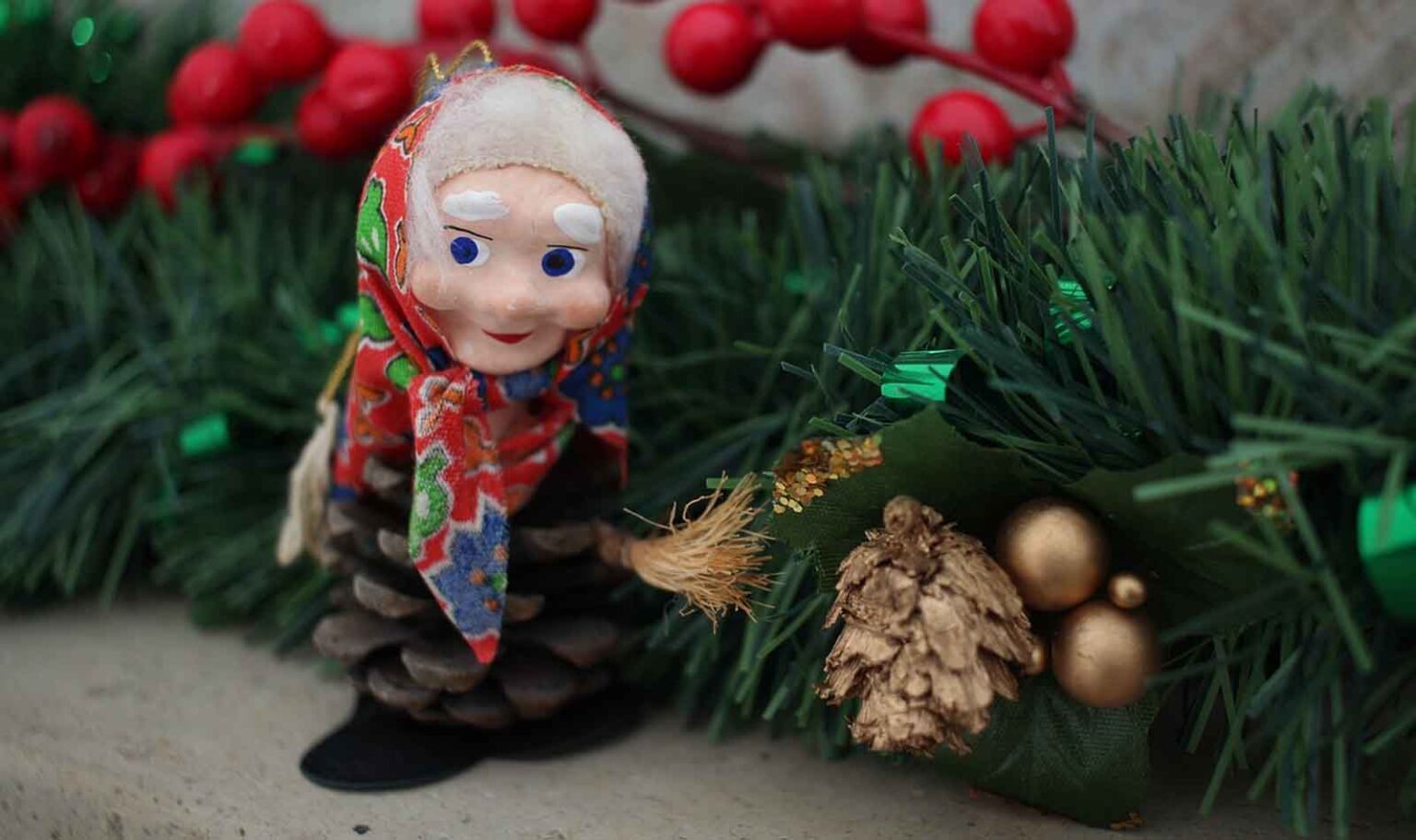 Befana 2025, video di auguri e frasi simpatiche da inviare il 6 gennaio