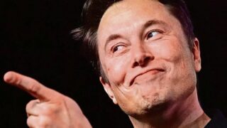 Elon Musk dona un altro milione a Roma: nuovi fondi per scavi e restauri archeologici