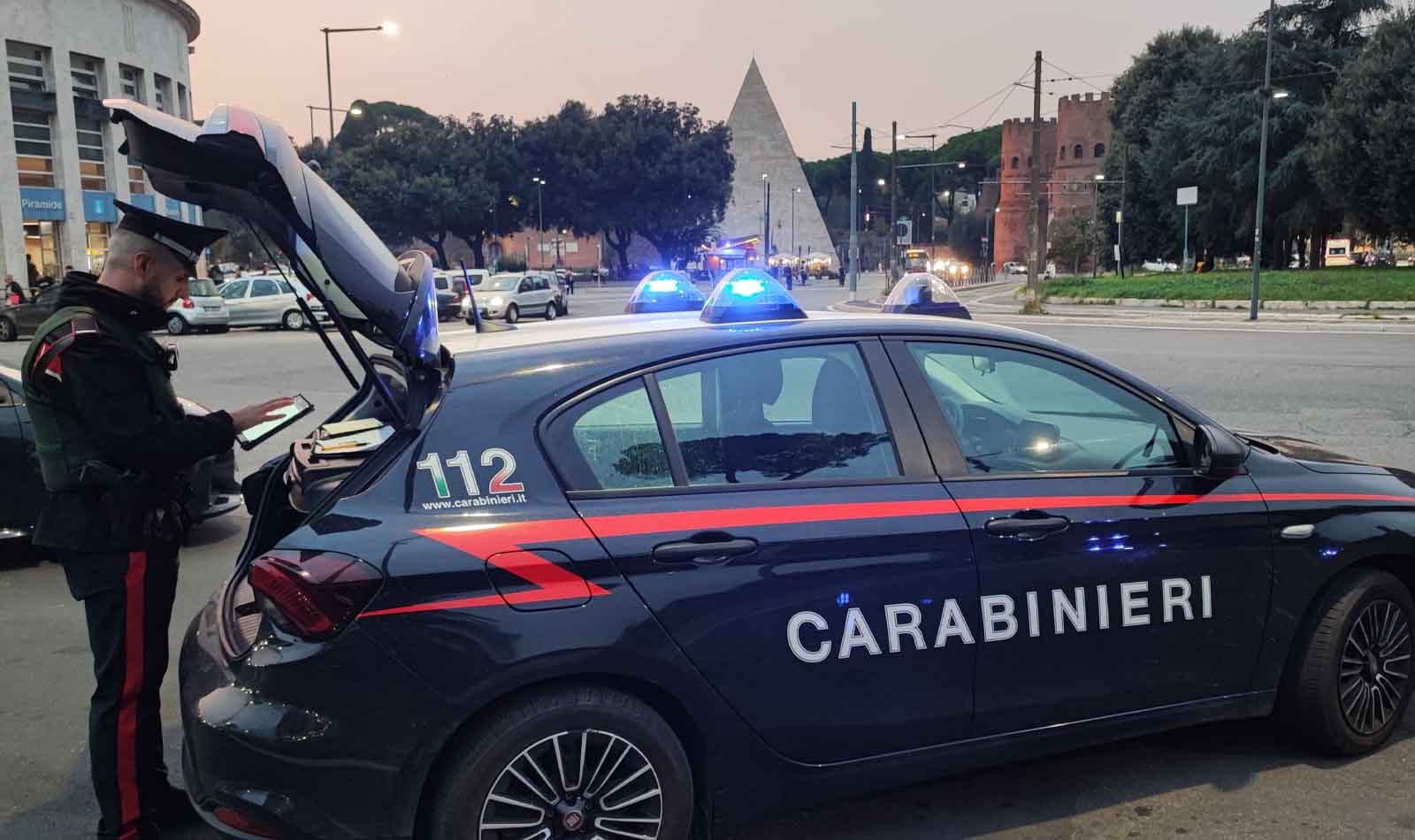 Roma Carabinieri in azione zona Eur