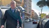 Roma e il futuro (nel cassonetto): Gualtieri “regala” all’Appia le campane (e toglie i parcheggi)