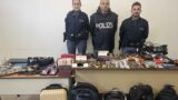 Roma, ladri incastrati dal trucco della colla: sorpresi da due poliziotti fuori servizio