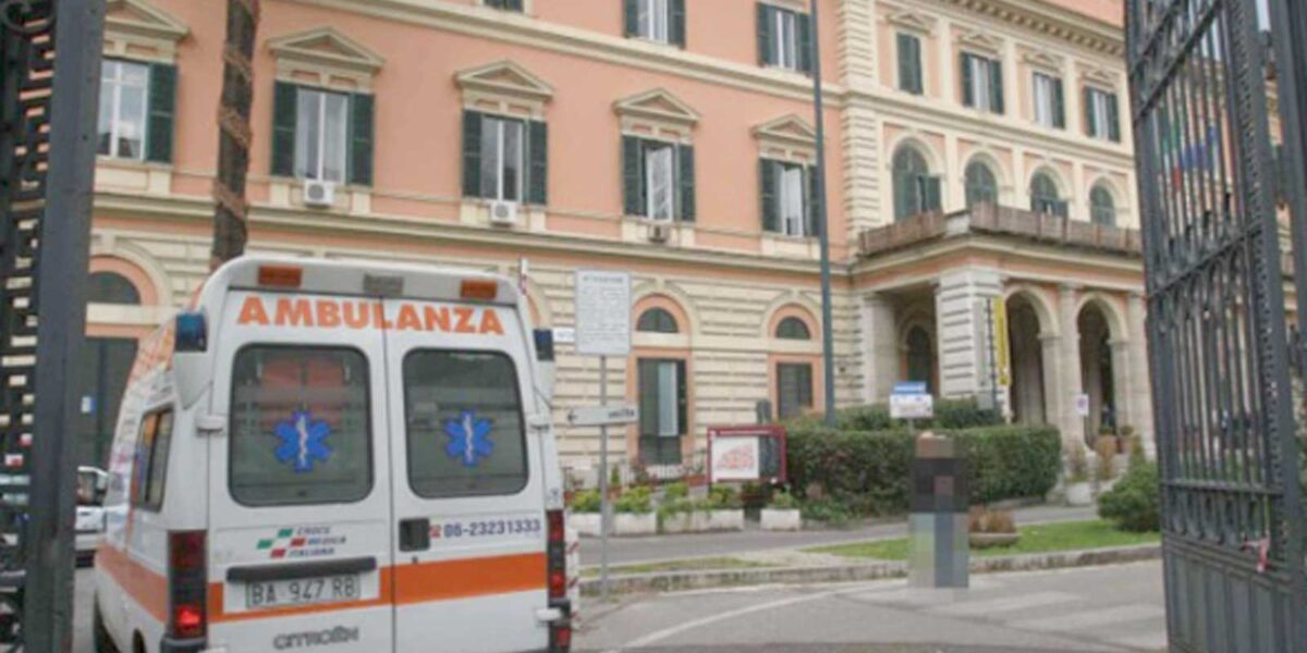 Roma, l'ingresso dell'Umberto I