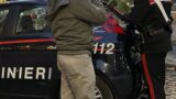 Esquilino, ‘Aiuto, mi ha rubato il cellulare’: indica il ladro e lo fa arrestare