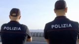 Chiedono il permesso di soggiorno e si fingono poveri per ottenere bonus e voucher: truffa da 300 mila euro (VIDEO)