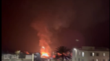 Notte di fuoco a Ostia: il Faber Village distrutto dalle fiamme (VIDEO)