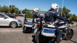 Roma, stretta sui parcheggiatori abusivi: fermate oltre 10 persone, un arresto per resistenza alla Polizia