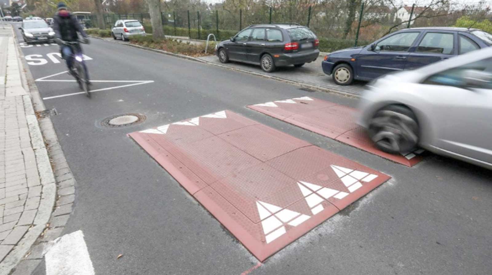 Roma, sulle strade più pericolose arrivano i cuscini berlinesi