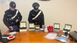 Ostia, scoperta base di spaccio: in casa 500 dosi di cocaina, orologi e prepagate per mezzo milione di euro