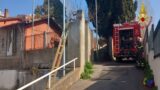 Roma, scoppia l’incendio nella villetta in ristrutturazione: due clochard intossicati