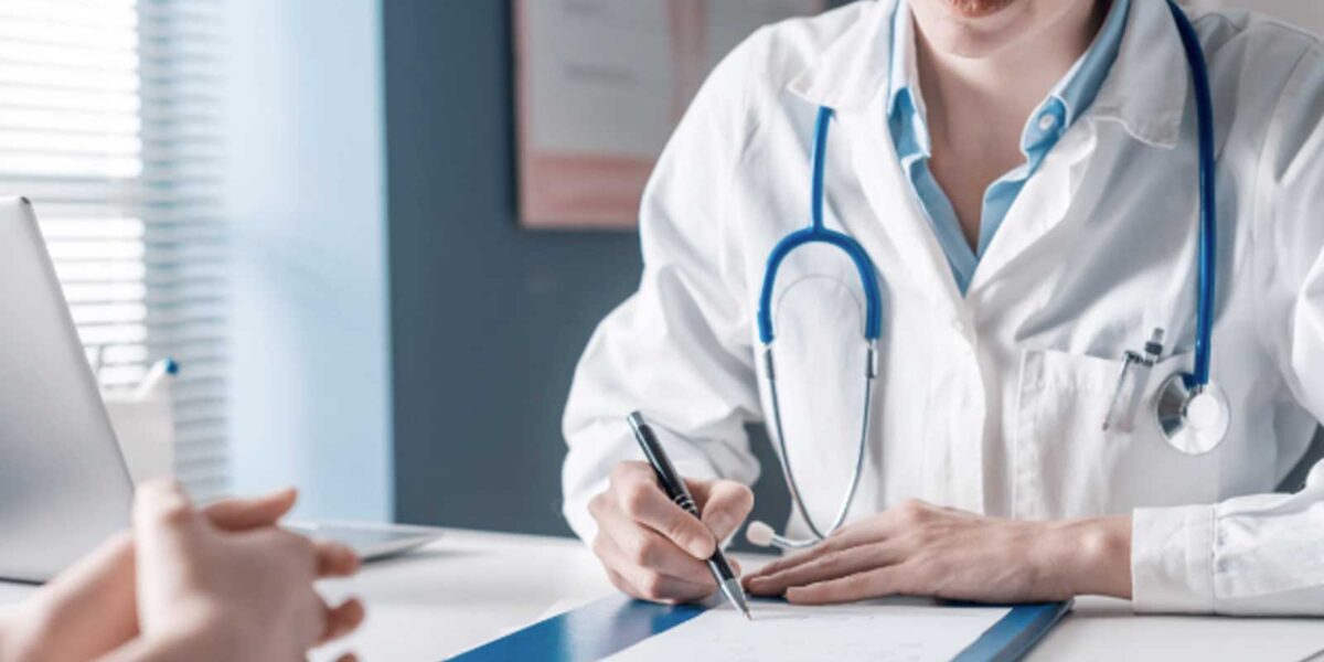 Un medico di base che opera nella Regione Lazio