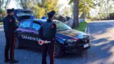 Roma, Carabinieri a Corviale: baby ladri rom con arnesi da scasso e 39enne ubriaco con un coltello in auto