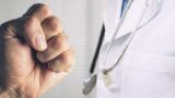 Roma, ennesima aggressione in ospedale: giovane picchia medici e infermieri: denunciato
