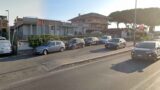 Spari e paura a Roma: tabaccaio 85enne aggredito e derubato in strada
