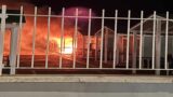 Ostia, secondo lido in fiamme: bruciano anche le cabine dello stabilimento “Belsito”