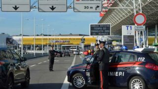Fiumicino, controlli dei carabinieri: oltre 17 mila euro di sanzioni a NCC e tassisti abusivi