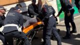 Roma, uomo in preda al delirio sul tram 90: fermato dalla Polizia Locale