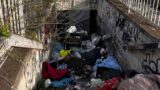 Roma, il sottopasso di Tiburtina è una discarica: le immagini che indignano