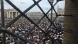 Oltre 100mila fedeli a San Pietro per il primo Regina Coeli di Papa Leone XIV