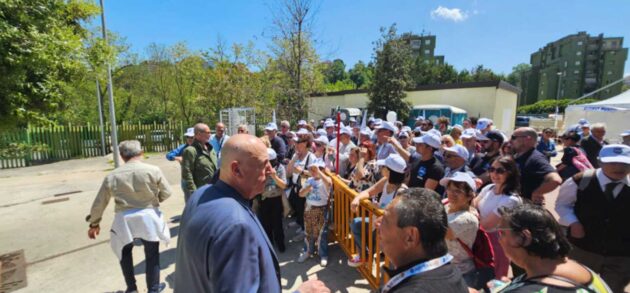 Frosinone, la fila per il pacco pranzo per i non iscritti UGL