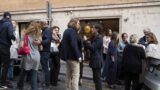 Materie che parlano: la pittura vibrante di Madaudo incanta Roma