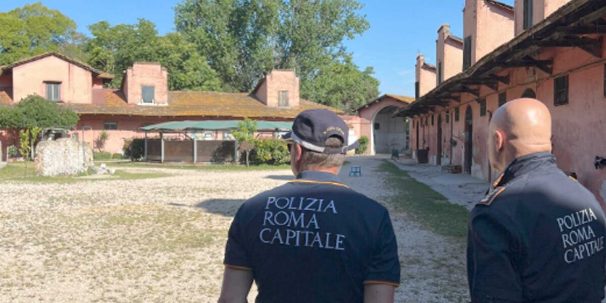 Roma, Polizia Locale a villa Glori