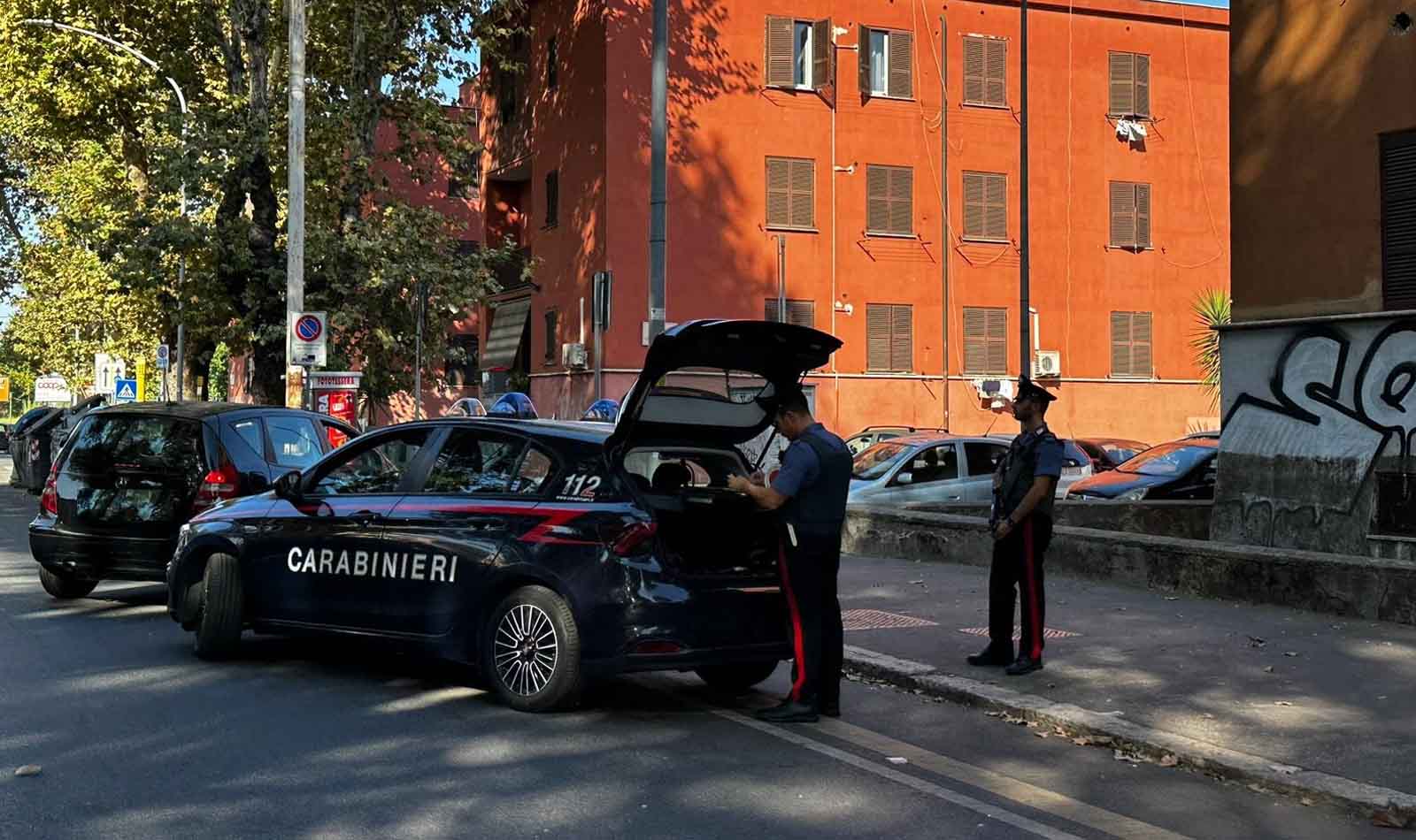 Roma, Carabinieri a Torpignattara