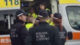 Roma, sul ponte per farla finita: salvato in extremis sul Lungotevere