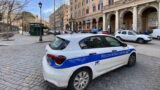 Roma, lite tra sconosciuti in piazza Vittorio fa arrestare un latitante evaso da Bari