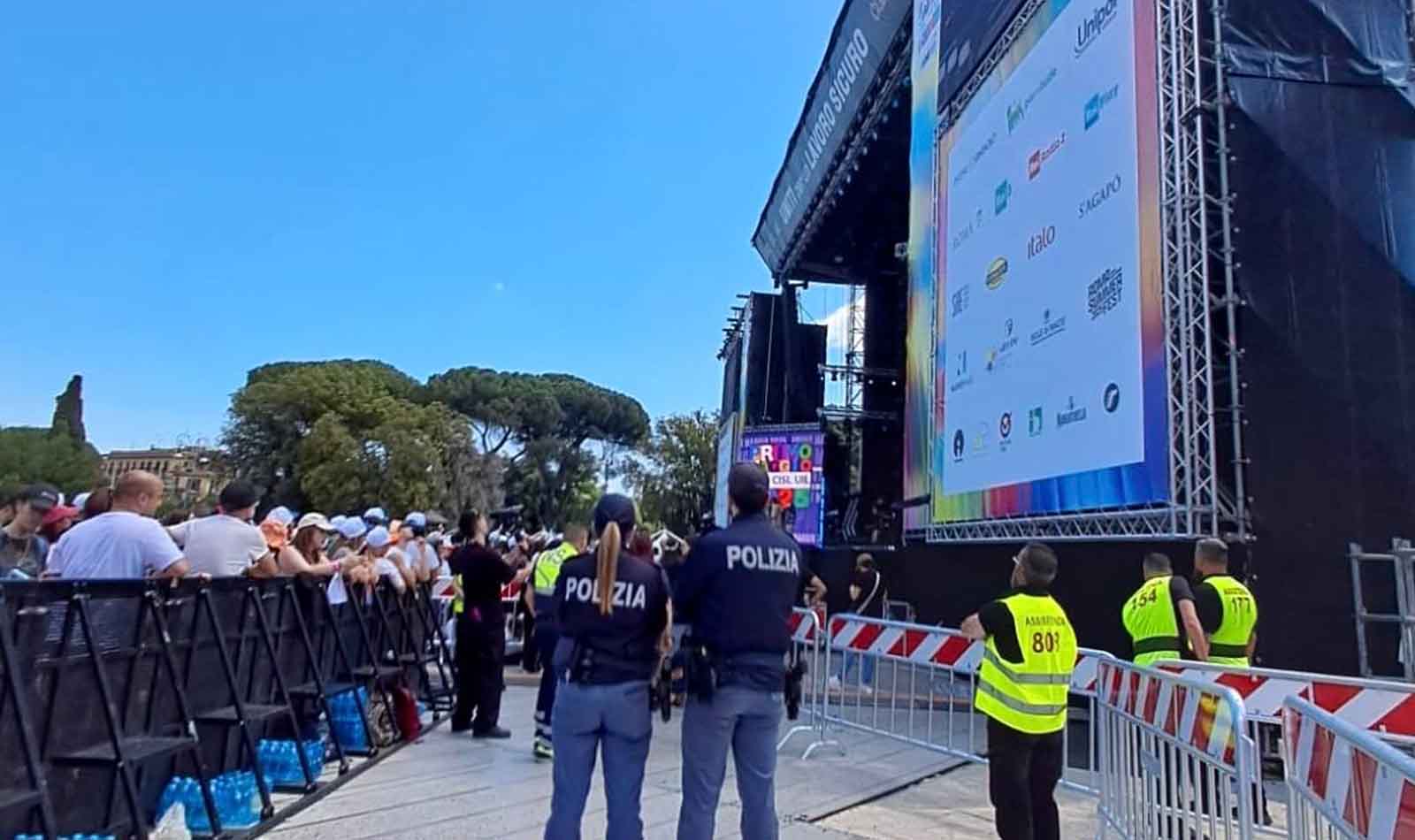 Roma, Polizia interviene alle molestie al Concerto del Primo Maggio