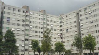 Roma,  al via l’acquisto di 1.040 case popolari per 250 milioni di costi d’acquisto: “Ma chi paga?”