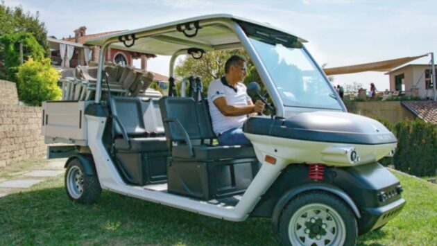 Una classica golf car a Roma