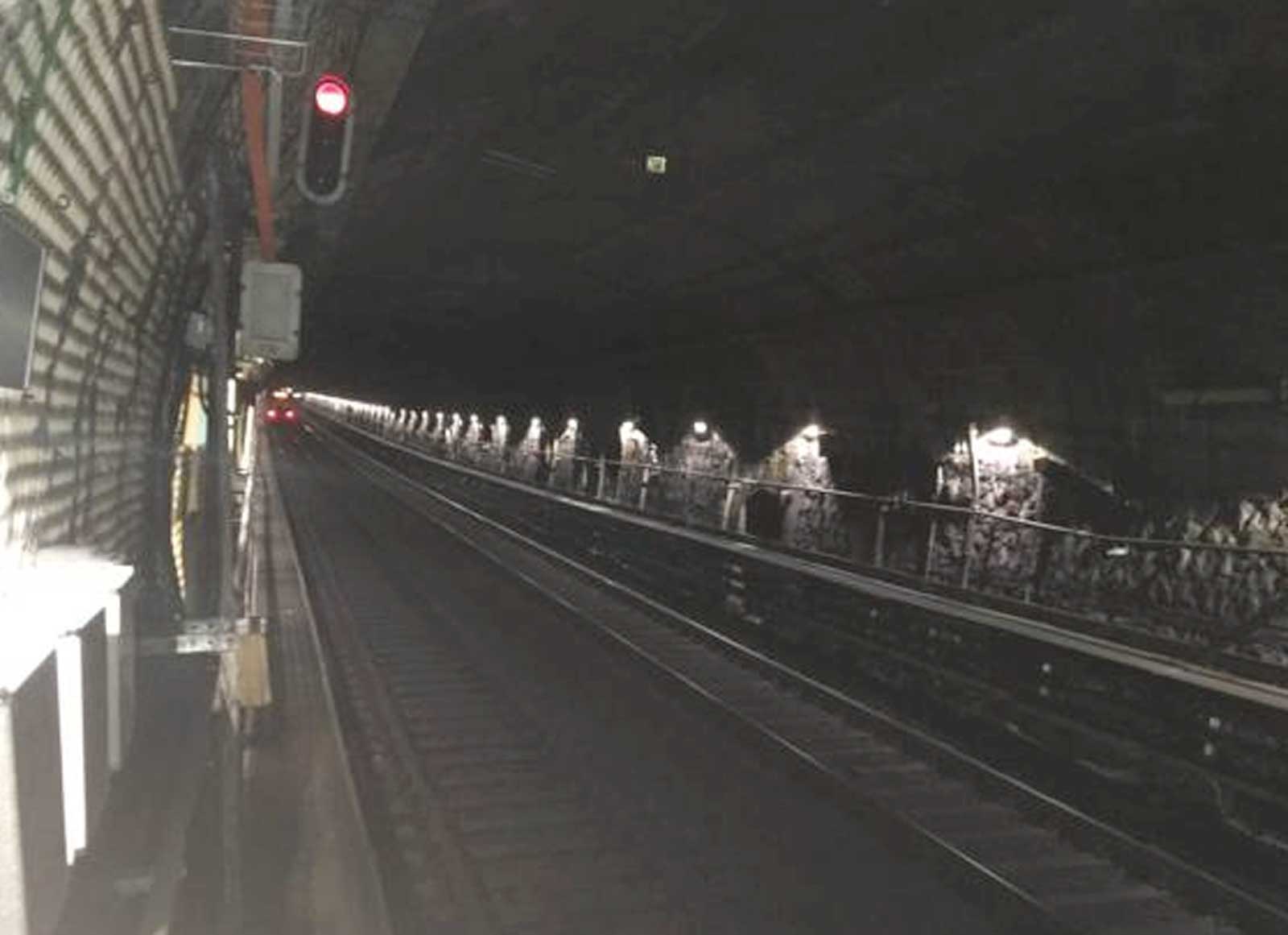 Roma, galleria della metro A