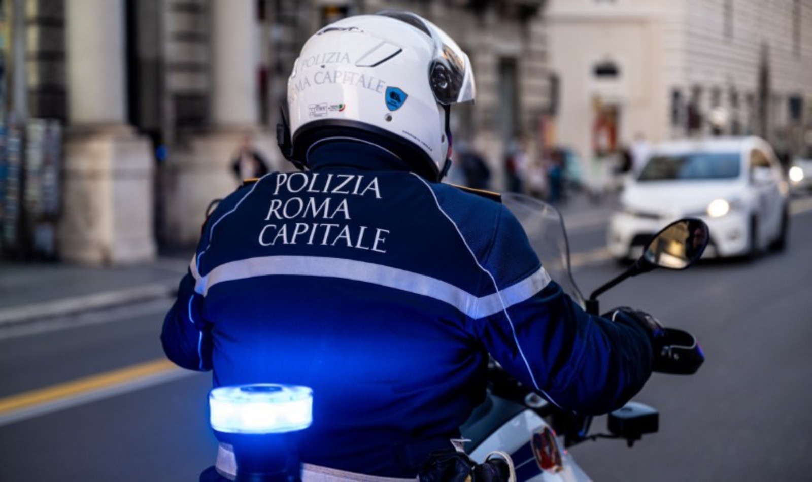 Agente polizia locale