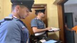 Truffa del finto incidente a Frascati: 18enne si finge assicuratore e raggira un’anziana