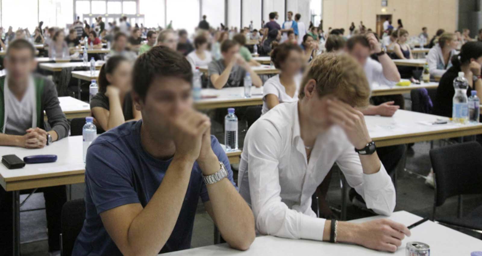 Roma, giovani in università