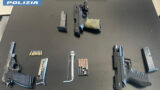 Anzio, ‘dizionario’ dello spaccio e armi (rivendute ai pusher) tra le lenzuola: 3 arresti