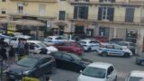 Roma: 49enne guida contromano e a folle velocità senza assicurazione, poi aggredisce gli agenti