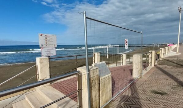 recinzioni spiaggia Ostia Ponente