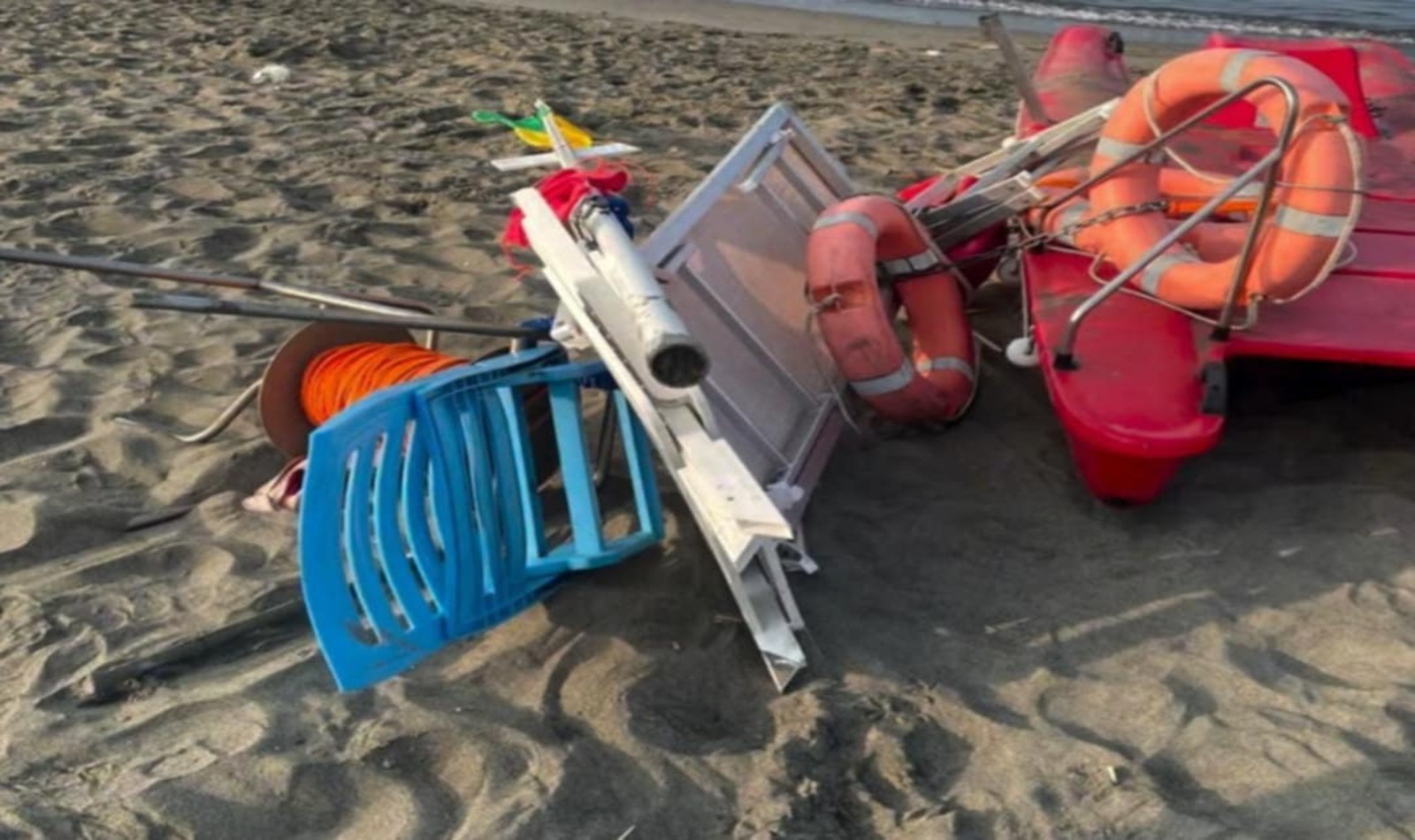 vandali ad Ostia Ponente