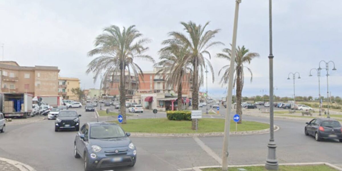 Anzio, il tratto della via Ardeatina che a breve diverrà ZTL, al confine con via Colombo, foto Google Maps