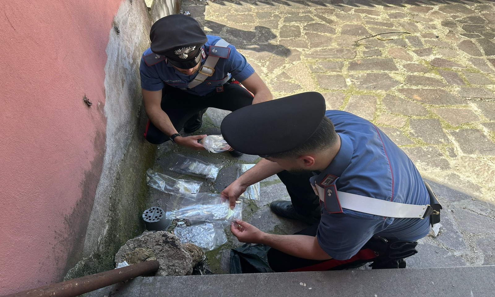 Arresti per droga a Roma