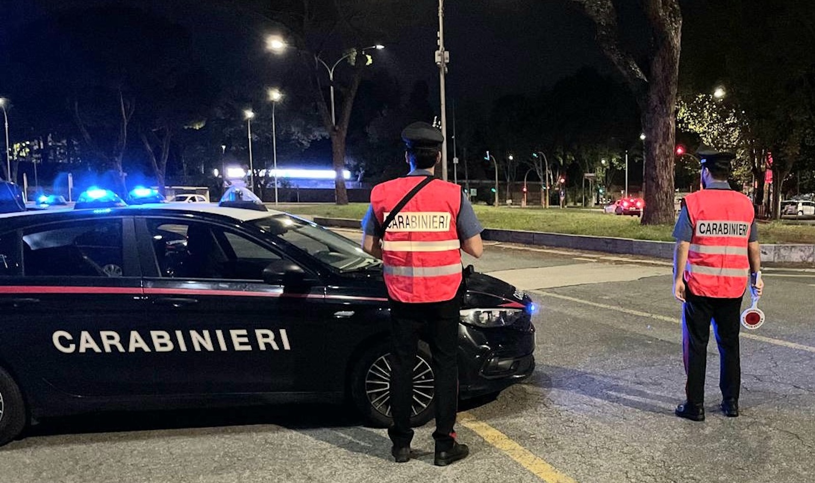 Controlli carabinieri notte